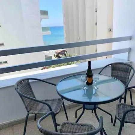 Emma Sea View Appartamento Larnaca